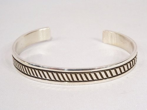 Navajo Indian Jewelry "Rick Enriquez" 「Accessorie」 入荷しました。
