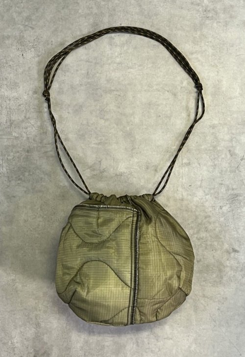 ODDMENT "QUILTING POUCH" アメリカ軍 キルティングライナー解体再構築 ポーチ オリーブ (REMAKE) 「Bag」入荷しました。