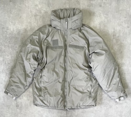 アメリカ軍 US ARMY ECWCS GENIII LEVEL7 プリマロフトパーカー アーバングレー (VINTAGE) 「Jacket」入荷しました。