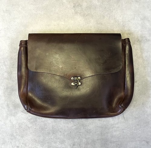 FERNAND LEATHER "HORIZONTAL LATCH CLUTCH BAG" レザー クラッチバッグ ブラウン USA製 (VINTAGE) 「Bag」入荷しました。