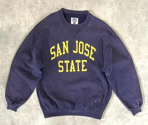 90'S RUSSELL ATHLETIC "PRO COTTON" 前Vガゼット付き クルーネック スウェットシャツ ナス紺 USA製 (VINTAGE) 「Sweat Shirt」入荷しました。