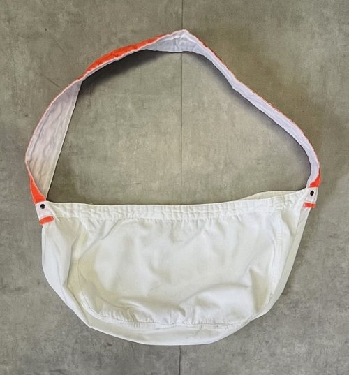 70'S UNKNOWN プリント無し ニュースペーパーバッグ オフホワイト/オレンジ (VINTAGE) 「Bag」入荷しました。