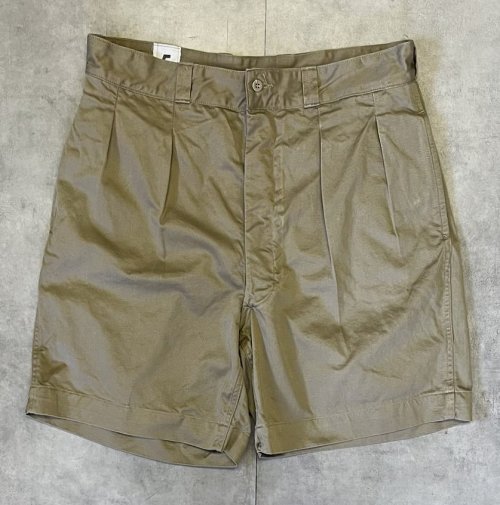 50'S フランス軍 M52 ボタンフライ プリーツ入り チノショーツ ベージュ (MINT CONDITION) 「Shorts」入荷しました。
