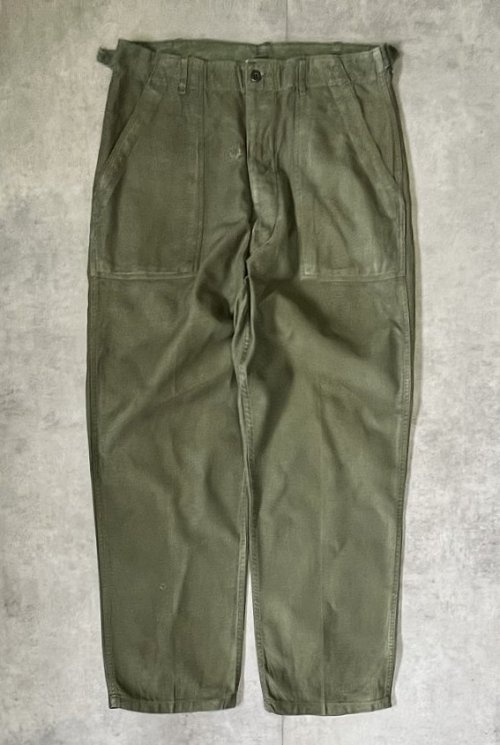 60'S アメリカ軍 US ARMY "OG107" 初期モデル コットンサテン 平ボタン ベイカーパンツ (VINTAGE) 「Bottoms」入荷しました。
