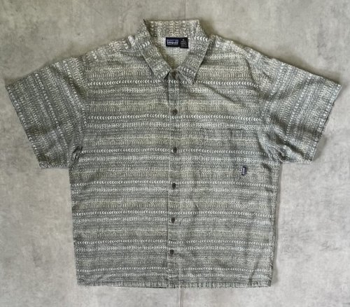 90'S PATAGONIA オーガニックコットン 半袖 ACシャツ 総柄 香港製 (VINTAGE)「S/S Shirt」入荷しました。