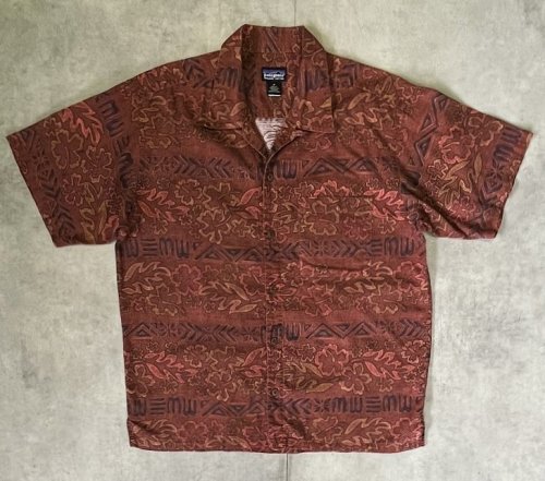 01'S PATAGONIA オープンカラー 半袖 ACシャツ 総柄 (VINTAGE)「S/S Shirt」入荷しました。