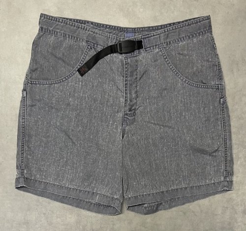 80'S GRAMICCI 旧ロゴ ベルト付き ナイロンショーツ グレー USA製 (VINTAGE)「Shorts」入荷しました。