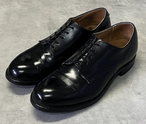 80'S アメリカ軍 US NAVY "INTERNATIONAL SHOE CO製" ラバーソール サービスシューズ (VINTAGE)「Shoes」入荷しました。