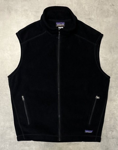 PATAGONIA "SYNCHILLA" 裾ロゴ フルジップ フリースベスト ブラック (MINT CONDITION)「No Sleeve」入荷しました。