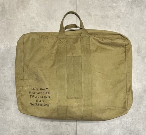 40'S アメリカ軍 US NAVY "PARACHUTE TRAVELING BAG" キャンバスバッグ KWIKアルミジップ カーキ (VINTAGE)「Bag」入荷しました。