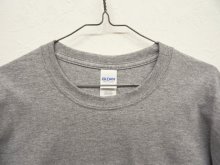 他の写真1: GILDAN ポケット付き ロングスリーブ Tシャツ GREY (NEW)