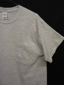 他の写真2: GILDAN ポケット付き 半袖 Tシャツ ASH GREY (NEW)