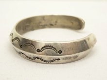 他の写真1: "JONATHAN DAY SILVERSMITH" コインシルバー トライアングルバングル (NEW)