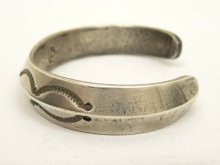 他の写真1: "JONATHAN DAY SILVERSMITH" コインシルバー トライアングルバングル (NEW)