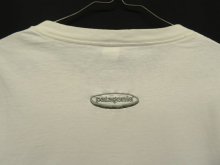 他の写真2: 90'S PATAGONIA 黒タグ オーバルロゴ刺繍 長袖 ポケット付きTシャツ ホワイト USA製 (VINTAGE)