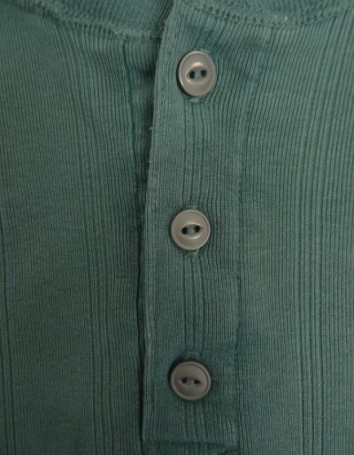 画像3: 90'S EDDIE BAUER 黒タグ シングルステッチ 針抜きリブ 猫目ボタン ヘンリーネック 長袖 Tシャツ ダークグリーン USA製 (VINTAGE)