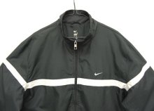 他の写真1: 00'S NIKE 胸ロゴ 裏地メッシュ  ライン入り ナイロンジャケット チャコール/ホワイト  (VINTAGE)