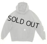 CARHARTT 袖プリント スウェット パーカー フェードブラック (VINTAGE)