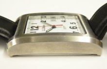 他の写真3: LL Bean カレンダー付き スクエアウォッチ レザーベルト スイス製 (VINTAGE)