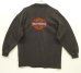 画像4: 90'S HARLEY DAVIDSON 両面ロゴ刺繍 モックネック 長袖 Tシャツ ブラック (VINTAGE) (4)