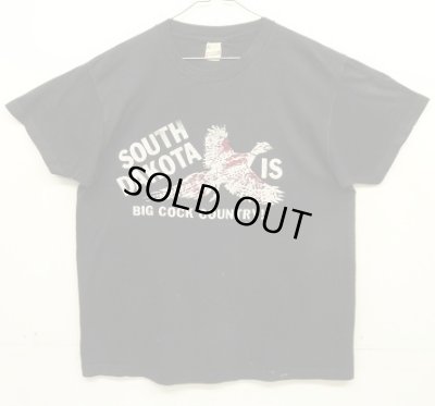 画像1: 80'S SILVER DOLLAR BAR "SOUTH DAKOTA" シングルステッチ 両面プリント 半袖 Tシャツ ブラック USA製 (VINTAGE)