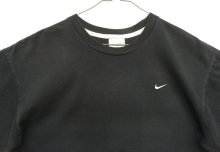 他の写真1: 00'S NIKE 銀タグ SWOOSHロゴ刺繍 半袖 Tシャツ ブラック (VINTAGE)