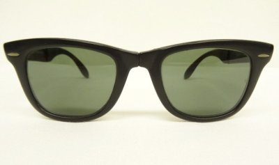 画像1: 90'S B&L ボシュロム製 RAY-BAN "FOLDING WAYFARER" サングラス マットブラック フランス製 (VINTAGE)