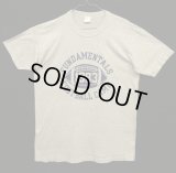 80'S CHAMPION トリコタグ 50/50 シングルステッチ 三段染み込みプリント 半袖 Tシャツ ヘザーグレー USA製 (VINTAGE)
