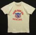 画像1: 70'S RACINE DERBY ASSN. 両面染み込みプリント シングルステッチ 半袖 Tシャツ ホワイト (VINTAGE) (1)