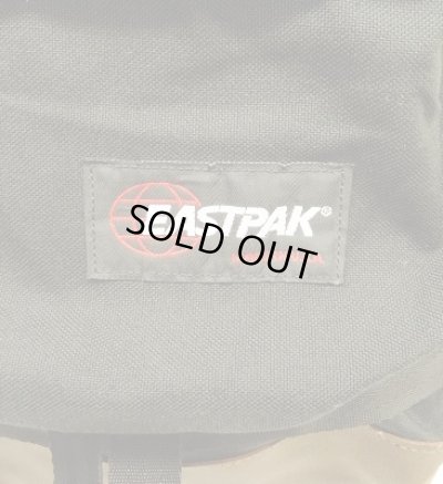 画像3: 80'S EASTPAK 旧タグ 両サイド収納付き ボトムレザー ナイロン バックパック ブラック USA製 (VINTAGE)