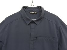 他の写真1: ARC'TERYX "SKYLINE LS SHIRT" 比翼付き スナップボタン ナイロンシャツ ネイビー (USED)