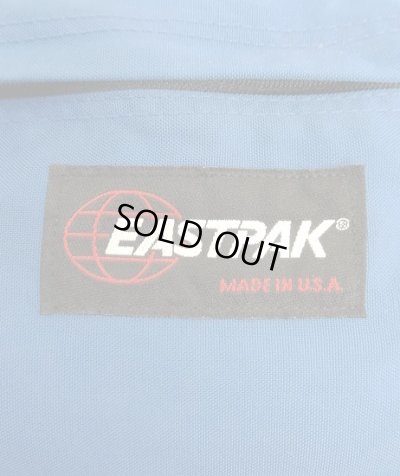 画像2: 80'S EASTPAK 旧タグ ボトムレザー ナイロン バックパック ブルー USA製 (VINTAGE)