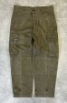 画像1: 50'S フランス軍 M47 後期型 ヘリンボーンツイル フィールドパンツ カーキ 23 (VINTAGE) (1)
