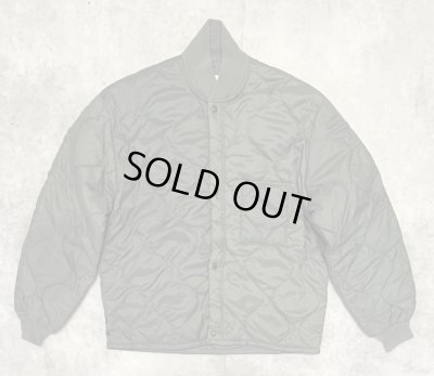 画像1: 70'S アメリカ軍 USAF "CWU-9/P" キルティング ライナージャケット セージグリーン (VINTAGE) 