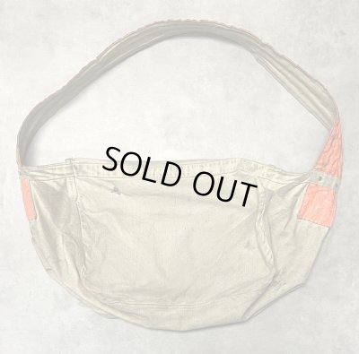 画像7: 60'S THE PATRIOT LEDGER 染み込みプリント ニュースペーパーバッグ オフホワイト/オレンジ (VINTAGE)