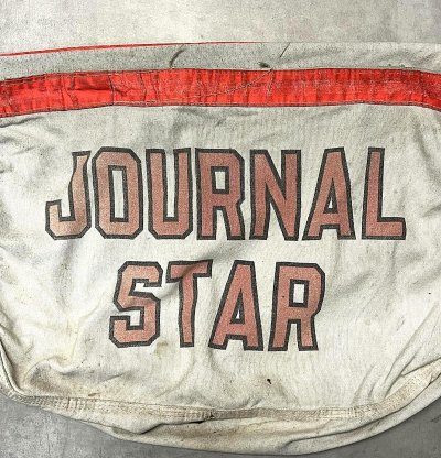 画像2: 60'S JOURNAL STAR 染み込みプリント ニュースペーパーバッグ オフホワイト/オレンジ (VINTAGE)