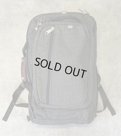 画像1: 80'S MEI (MOUNTAIN EQUIPMENT INC) 旧タグ 2WAY ナイロンバッグ ブラック/ホワイト スペクトラ USA製 (VINTAGE)