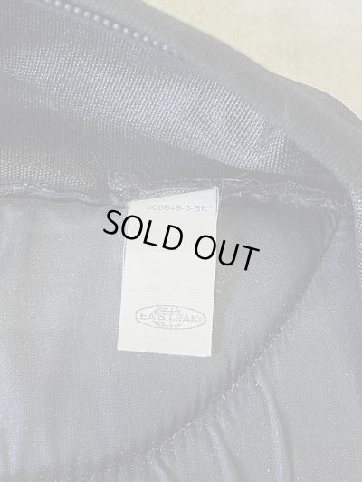 画像7: 90'S EASTPAK 旧タグ ボトムレザー ナイロン バックパック ブラック USA製 (VINTAGE)