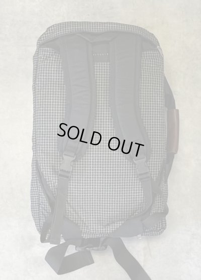 画像6: 80'S MEI (MOUNTAIN EQUIPMENT INC) 旧タグ 2WAY ナイロンバッグ ブラック/ホワイト スペクトラ USA製 (VINTAGE)