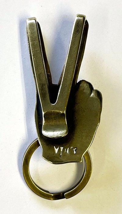 画像2: VIN'S "V SIGN KEYHOOK" ANTIQUE GOLD (NEW)