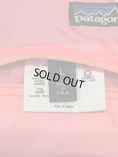 画像2: 80'S PATAGONIA 旧タグ "LIGHTWEIGHT REVERSIBLE WINDBREAKER" リバーシブル ナイロンジャケット フーシャピンク/ブルー USA製 (VINTAGE)