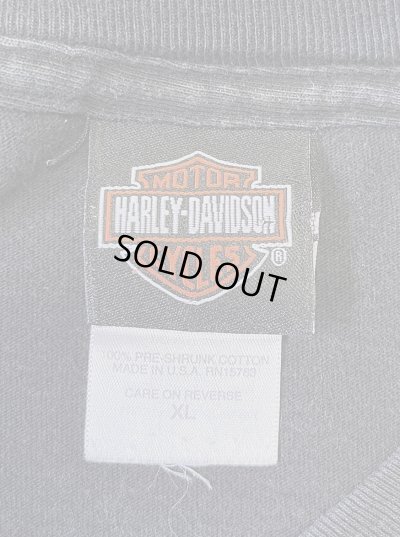 画像2: 00'S HARLEY DAVIDSON 両面プリント 袖フレイム 長袖 Tシャツ フェードブラック USA製 (VINTAGE)