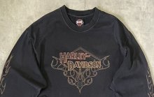 他の写真1: 00'S HARLEY DAVIDSON 両面プリント 袖フレイム 長袖 Tシャツ フェードブラック USA製 (VINTAGE)