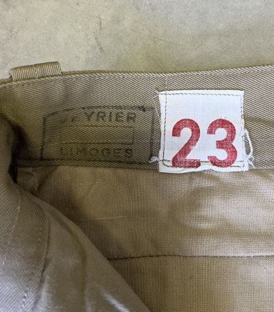 画像2: 50'S フランス軍 M52 ボタンフライ プリーツ入り チノパンツ ベージュ 23 (VINTAGE)