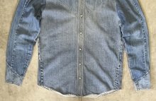 他の写真3: DEBORAH PLANER "リーバイス赤耳デニム解体＆再構築" デニム ウエスタンシャツ インディゴ (REMAKE)