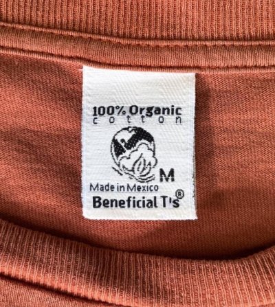 画像2: 90'S PATAGONIA "BENEFICIAL T'S" ロゴ刺繍 半袖 Tシャツ フェードオレンジ (VINTAGE)