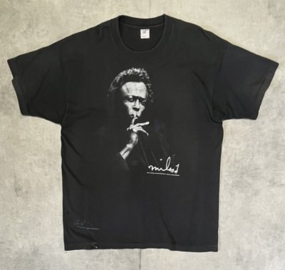 画像1: 90'S MILES DAVIS "GEAR INC" シングルステッチ 半袖 Tシャツ ブラック USA製 (VINTAGE)