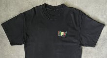 他の写真1: THE IMPACT MOVEMENT 両面プリント 半袖 Tシャツ ブラック (VINTAGE)