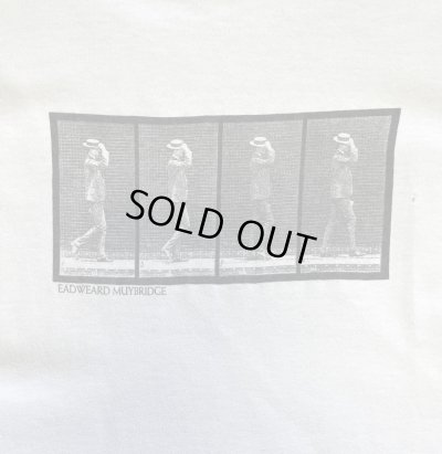 画像6: 90'S FOTOFOLIO "EADWEARD MUYBRIDGE" シングルステッチ 両面プリント 半袖 Tシャツ ホワイト USA製 (VINTAGE)