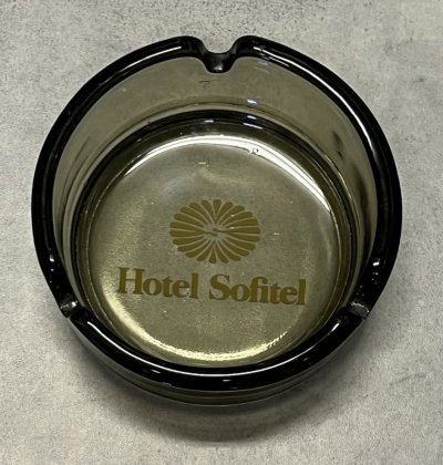 画像2: HOTEL SOFITEL アッシュトレー 灰皿 ブラッククリア (VINTAGE)
